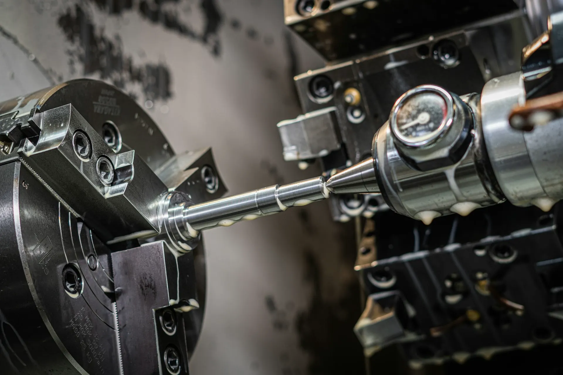 Hassas metal işleme ve CNC üretim hattı